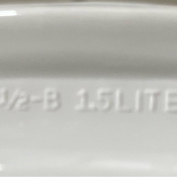 Beautiful Vintage Corningware Pastel Flowers Pattern 1.5 litre with lid. - Picture 5 of 6